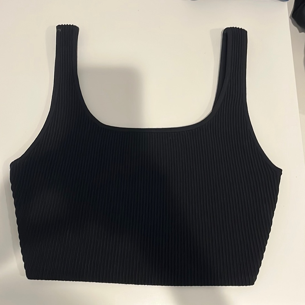 Aritzia babaton sculpt knot crop tank